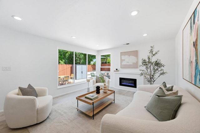 3086 Taper Avenue, Santa Clara, CA 95051