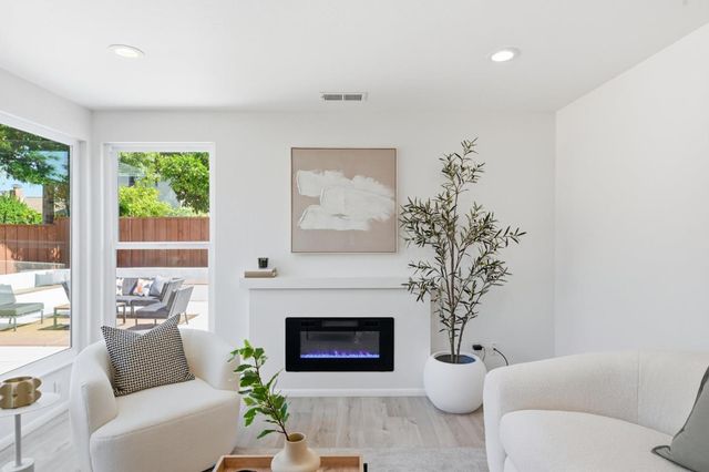 3086 Taper Avenue, Santa Clara, CA 95051