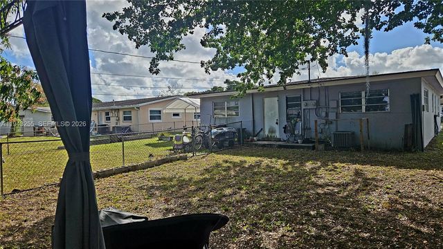 6141 SW 41st Ct, Davie, FL 33314