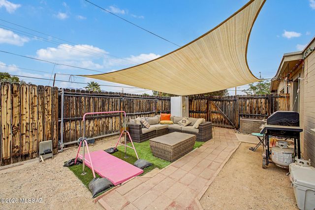 2467 N Sparkman Boulevard, Tucson, AZ 85716