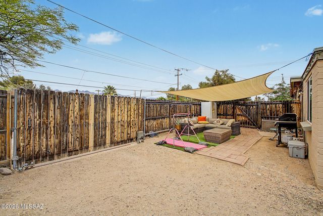 2467 N Sparkman Boulevard, Tucson, AZ 85716