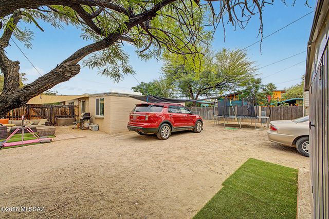 2467 N Sparkman Boulevard, Tucson, AZ 85716