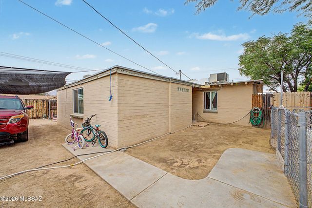 2467 N Sparkman Boulevard, Tucson, AZ 85716