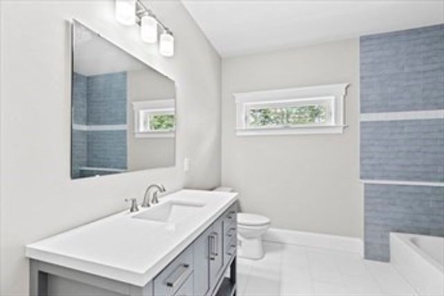 10 Union Lane, Canton, MA 02021