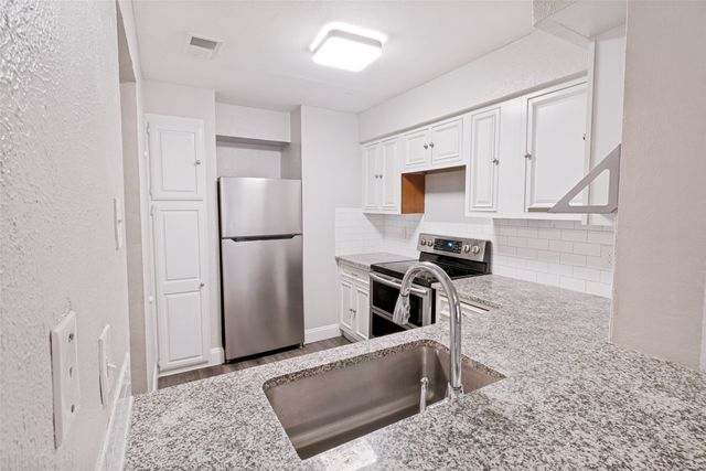 5840 Spring Valley Road 803, Dallas, TX 75254