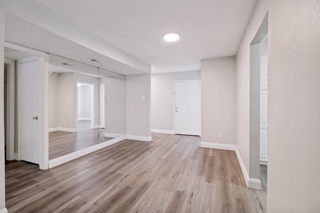 5840 Spring Valley Road 803, Dallas, TX 75254