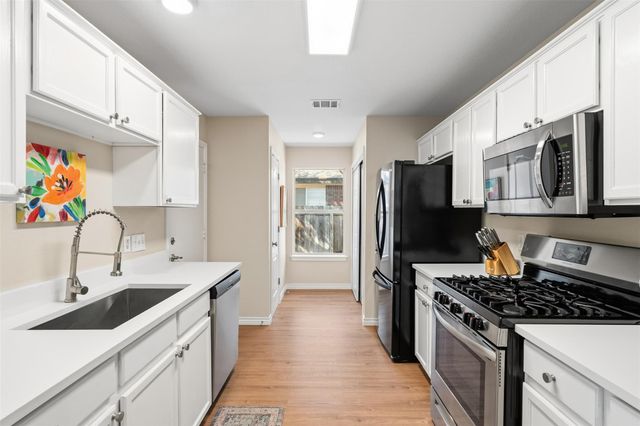 115 Finch LN, Georgetown, TX 78626