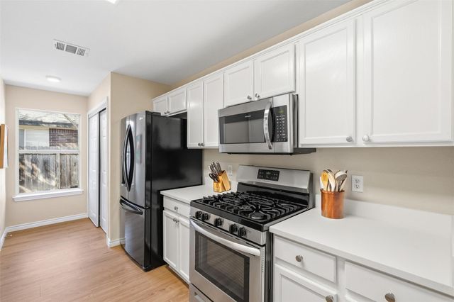 115 Finch LN, Georgetown, TX 78626