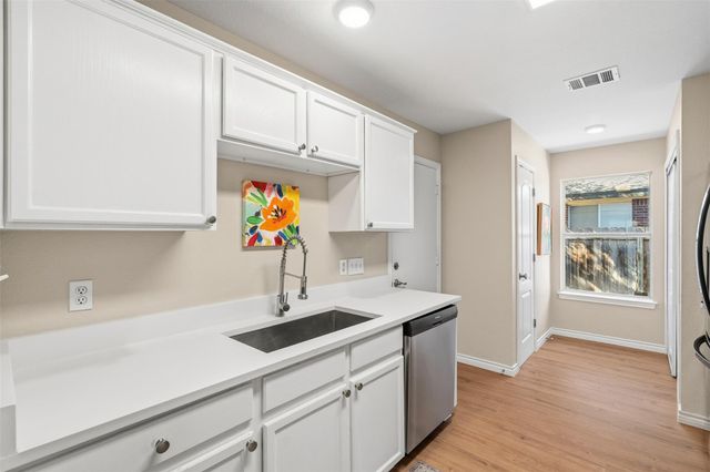 115 Finch LN, Georgetown, TX 78626