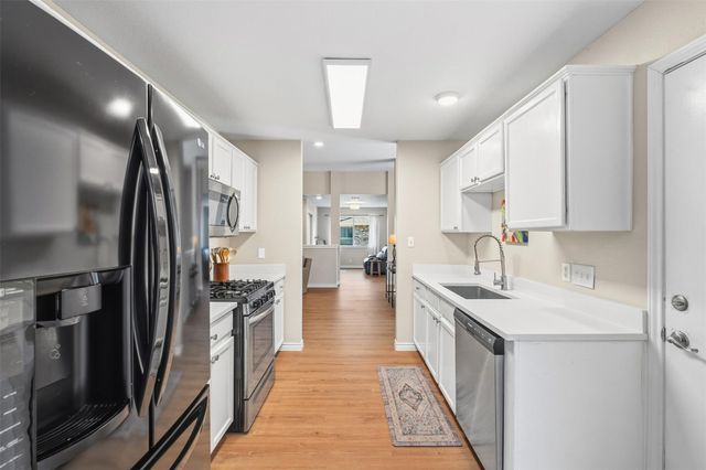 115 Finch LN, Georgetown, TX 78626