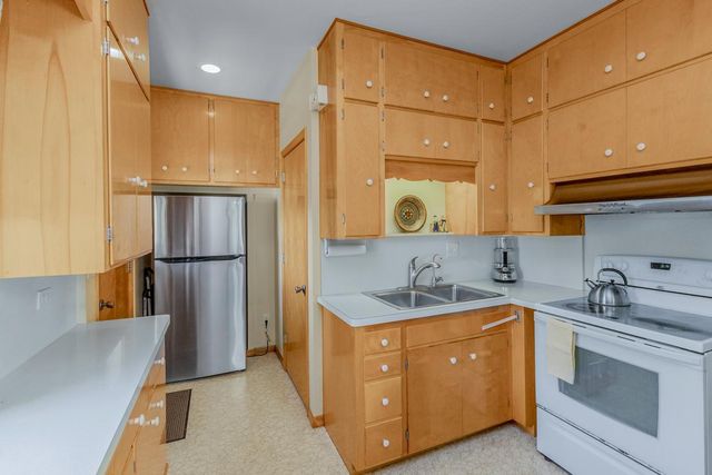 1740 Wellesley Avenue, Saint Paul, MN 55105