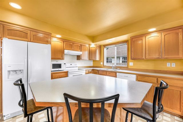 5654 Axton Court, Ferndale, WA 98248