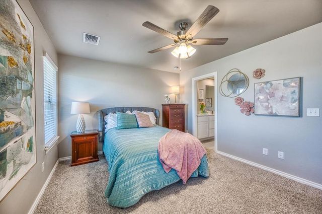 3909 Lynne Avenue, Edmond, OK 73012