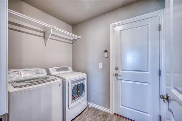 3909 Lynne Avenue, Edmond, OK 73012