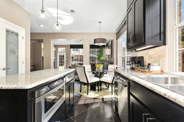 8013 Pretoria Place, Fort Worth, TX 76123