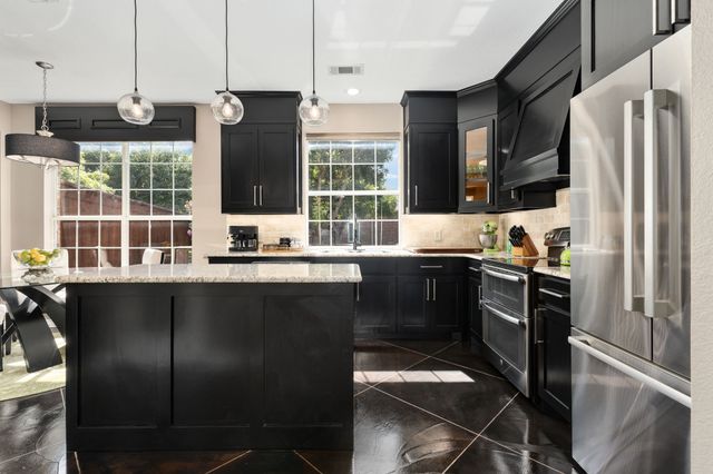 8013 Pretoria Place, Fort Worth, TX 76123