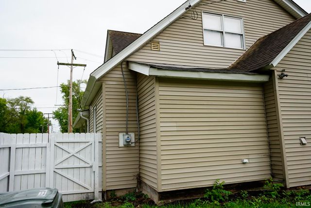 1421 Linden Avenue, South Bend, IN 46628