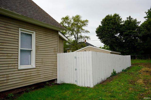 1421 Linden Avenue, South Bend, IN 46628
