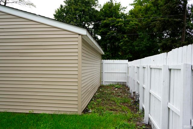 1421 Linden Avenue, South Bend, IN 46628