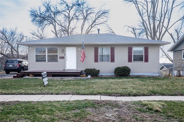 456 Mayberry Drive NW, Cedar Rapids, IA 52405