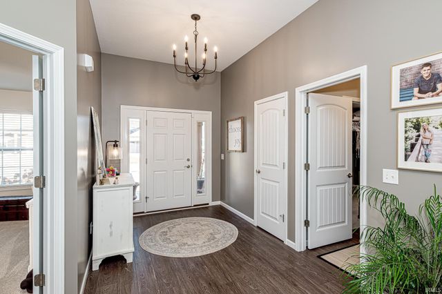 10940 Fenton Cove, Roanoke, IN 46783