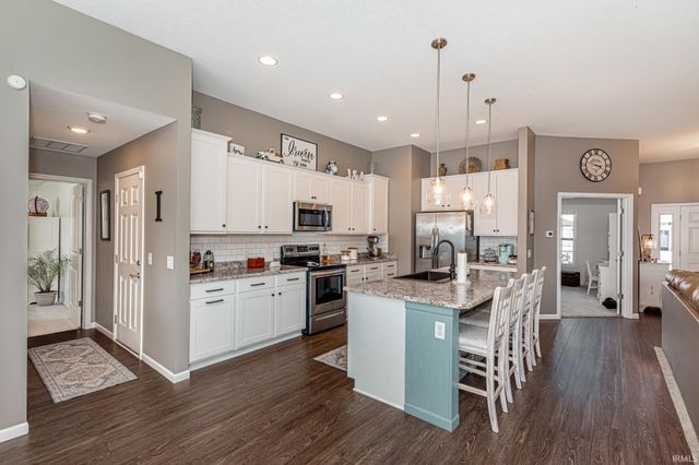 10940 Fenton Cove, Roanoke, IN 46783