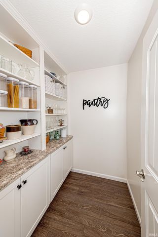 10940 Fenton Cove, Roanoke, IN 46783