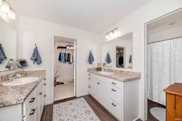 10940 Fenton Cove, Roanoke, IN 46783