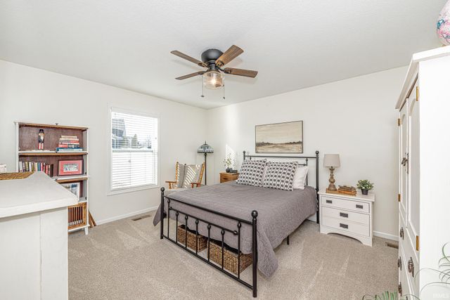 10940 Fenton Cove, Roanoke, IN 46783