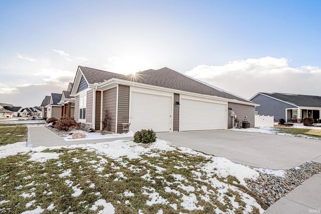 10940 Fenton Cove, Roanoke, IN 46783