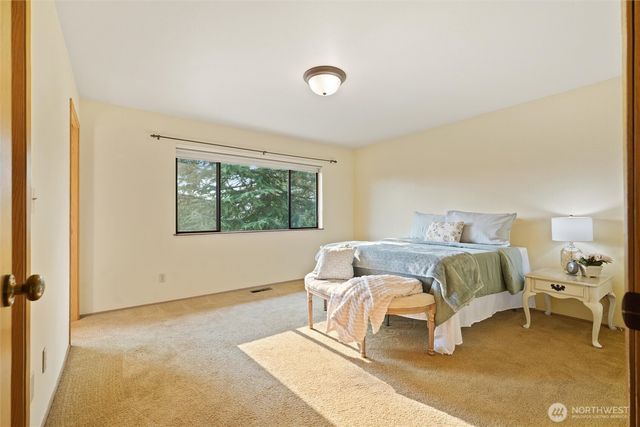 2914 Cedar Avenue S, Renton, WA 98055