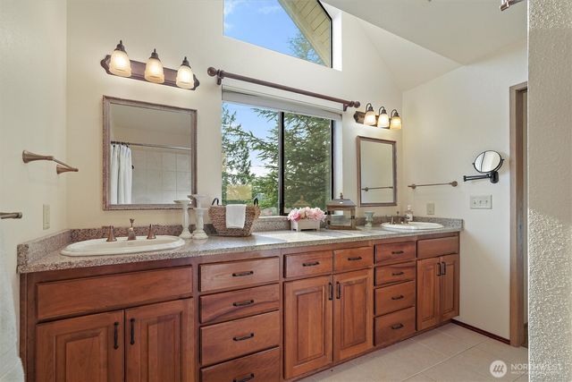 2914 Cedar Avenue S, Renton, WA 98055