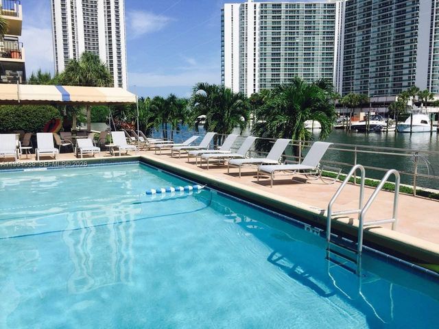 220 Kings Point Dr 506, Sunny Isles Beach, FL 33160