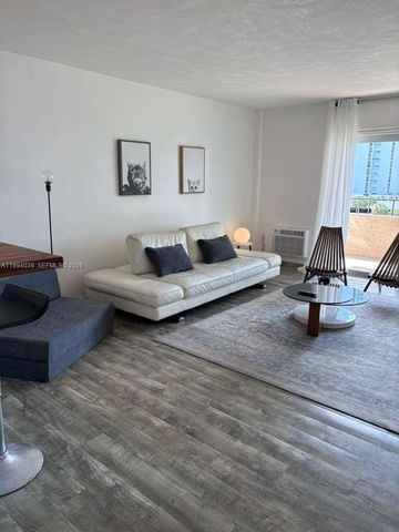 220 Kings Point Dr 506, Sunny Isles Beach, FL 33160