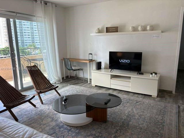 220 Kings Point Dr 506, Sunny Isles Beach, FL 33160