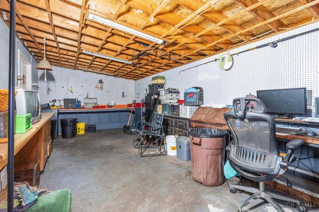 626 W Crescent Drive, Carlisle, OH 45005