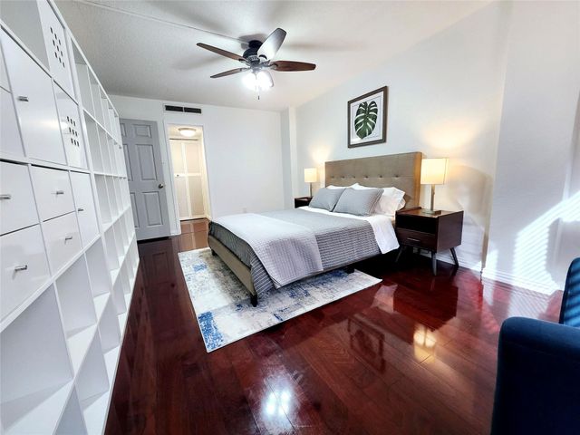 1800 Lavaca ST 102, Austin, TX 78701