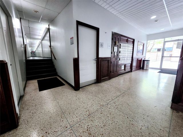 1800 Lavaca ST 102, Austin, TX 78701