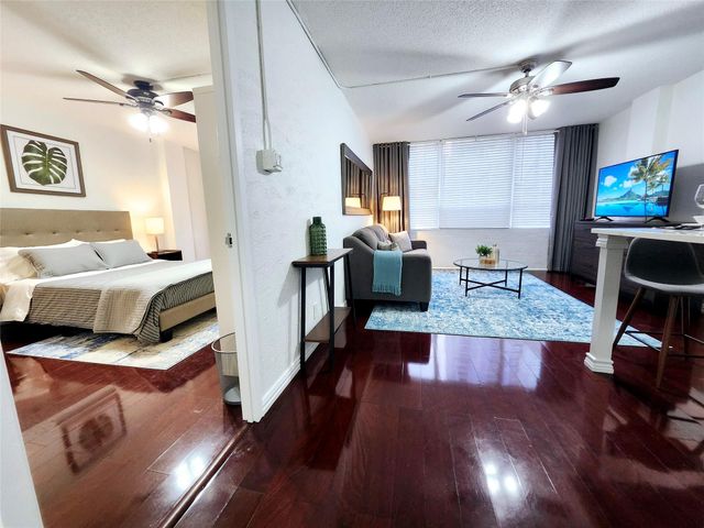 1800 Lavaca ST 102, Austin, TX 78701