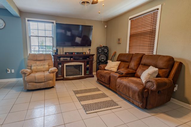 307 Burch Rd, Clarksville, TN 37042