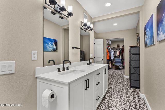 6850 E Loma Del Bribon, Tucson, AZ 85750