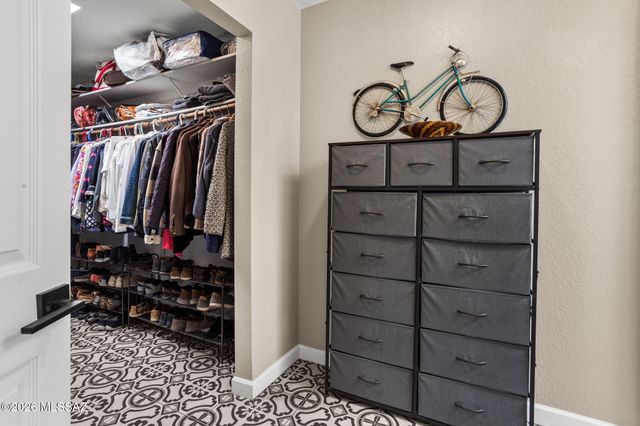 6850 E Loma Del Bribon, Tucson, AZ 85750