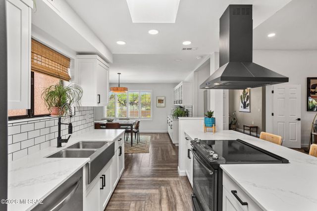 6850 E Loma Del Bribon, Tucson, AZ 85750