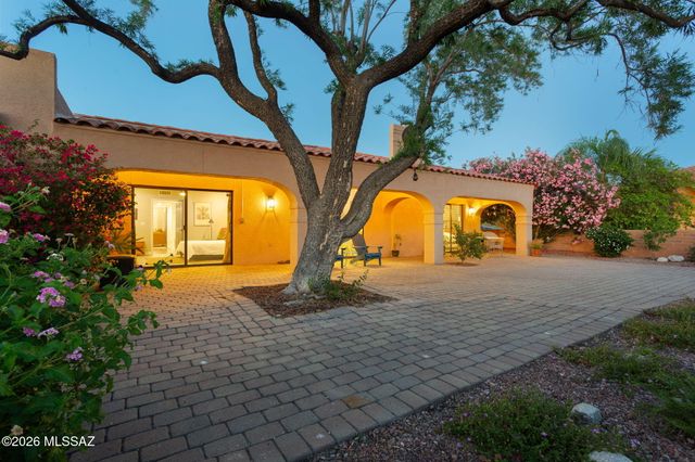 6850 E Loma Del Bribon, Tucson, AZ 85750