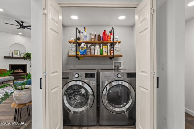 6850 E Loma Del Bribon, Tucson, AZ 85750