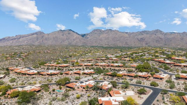 6850 E Loma Del Bribon, Tucson, AZ 85750