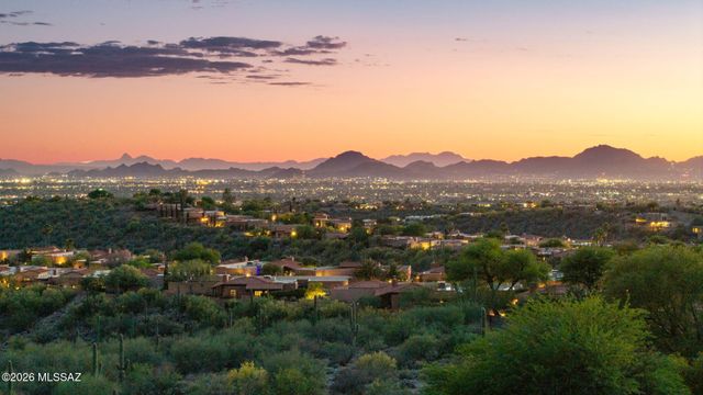 6850 E Loma Del Bribon, Tucson, AZ 85750