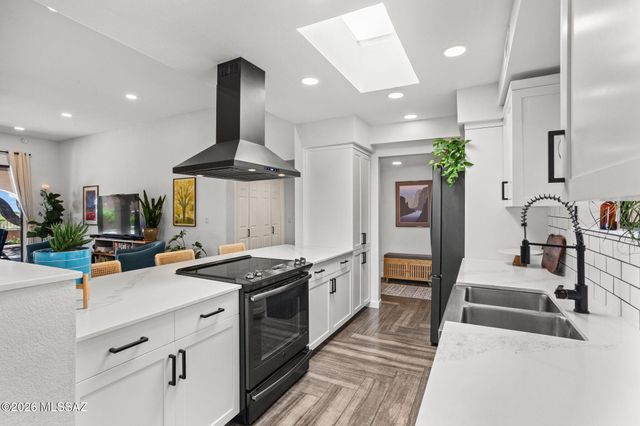 6850 E Loma Del Bribon, Tucson, AZ 85750