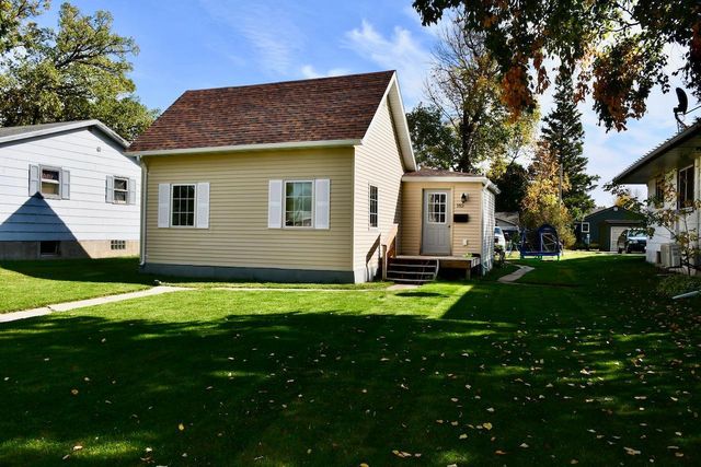 110 Crocker Avenue S, Thief River Falls, MN 56701