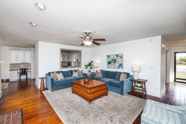 2831 N Tallgrass St, Wichita, KS 67226